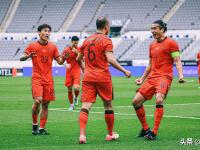 乐鱼体育登录-关于国足东亚杯首开记录，1-0小胜香港队逃离垫底，滑跪庆祝的信息