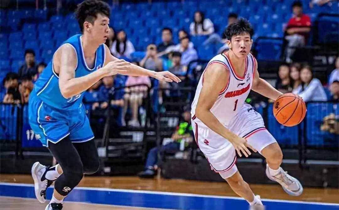 包含广东宏远队遭遇福建队，胜算差距不容小视的词条